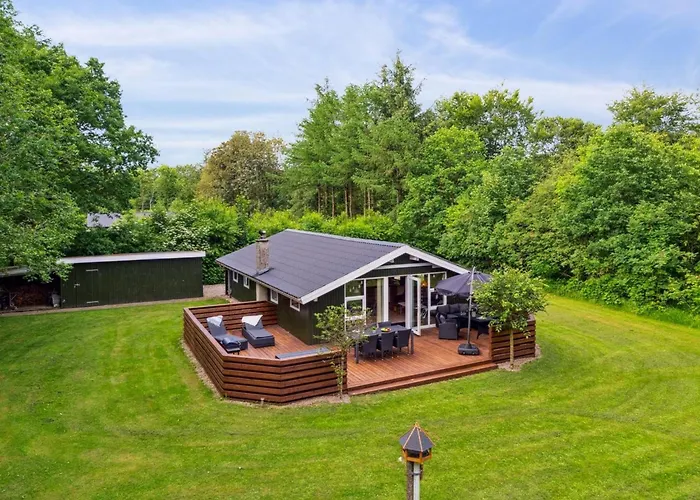 Zaharinka - 30km From The Sea By Interhome