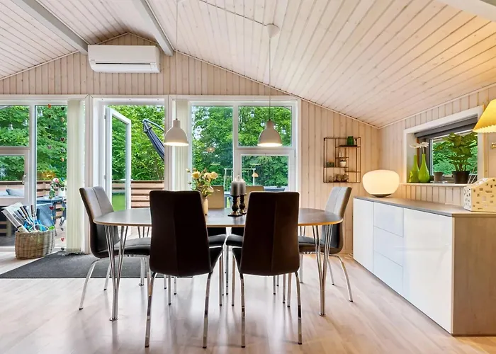 別荘 Zaharinka - 30km From The Sea By Interhome